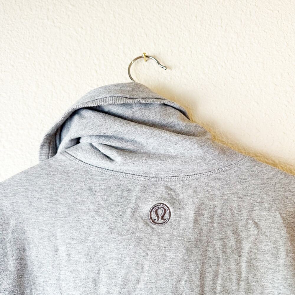 Lululemon Scuba Cowl Neck Pullover Sweatshirt Womens 6 Heathered Light Grey - Picture 6 of 7